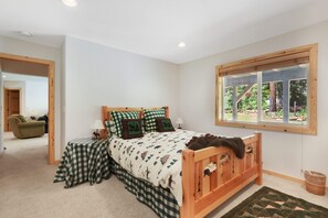 House, Multiple Beds (Canterbury Chalet)