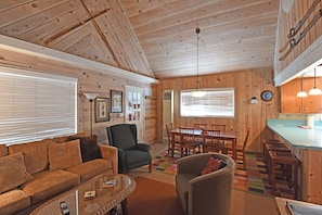 House, Multiple Beds, Fireplace, Mountain View (Woodland Chalet) | Living area | 42-inch flat-screen TV with digital channels, fireplace