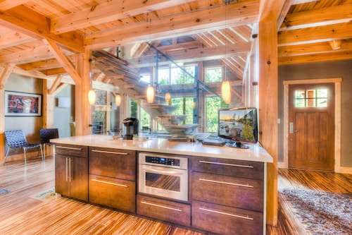 Shining Shire - Sauna, Steam Shower, Very Cool!