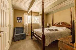 House, Multiple Beds, Hot Tub | 2 bedrooms, free WiFi, bed sheets - Quintessential Tahoe Cabin (South Lake Tahoe)
