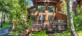 Ridge Court Barrel Relax in Private Hot Tub