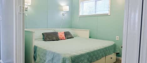 7 habitaciones, tabla de planchar con plancha, cuna de viaje y wifi