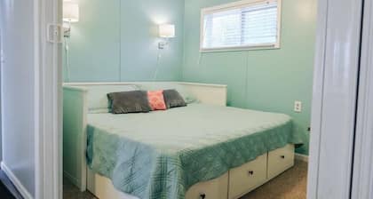 Beach Club of Oscoda - All 4 Beachfront Cottages