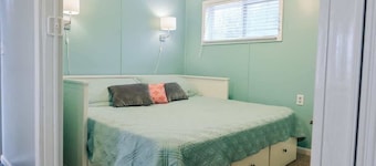 Beach Club of Oscoda - All 4 Beachfront Cottages