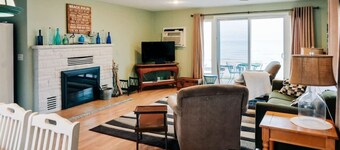 Beach Club of Oscoda - All 4 Beachfront Cottages