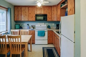 Coffee/tea maker, fridge, microwave, oven