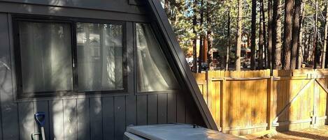 House, Multiple Beds, Hot Tub, Mountain View (Heavenly Hollow) | Outdoor spa tub