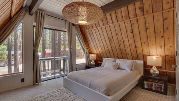 3 bedrooms, individually decorated, individually furnished, desk