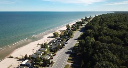 Cottage with private beachfront on Lake huron