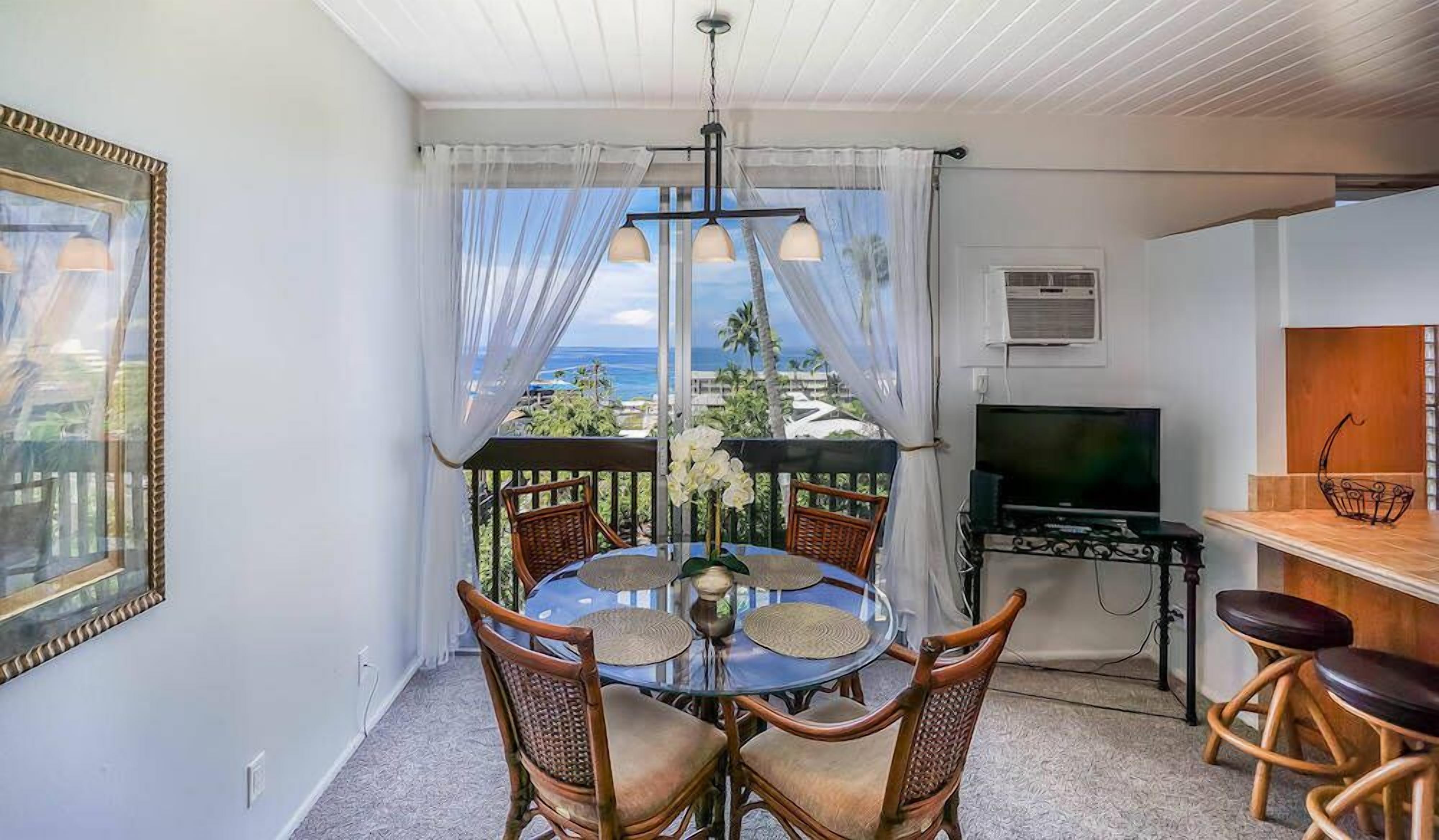 Condo, 1 très grand lit et 1 canapé-lit, lanai, vue sur l’océan | Vue sur la plage ou l’océan