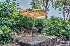 Condo, 1 King Bed with Sofa bed, Lanai, Ocean View | Balcony - Kona Mansions #c211 (Kailua-Kona)