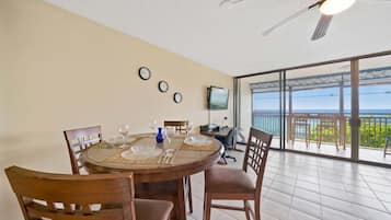 Appartamento, letti multipli, balcone, vista oceano (Kona Alii #204) | Pasti