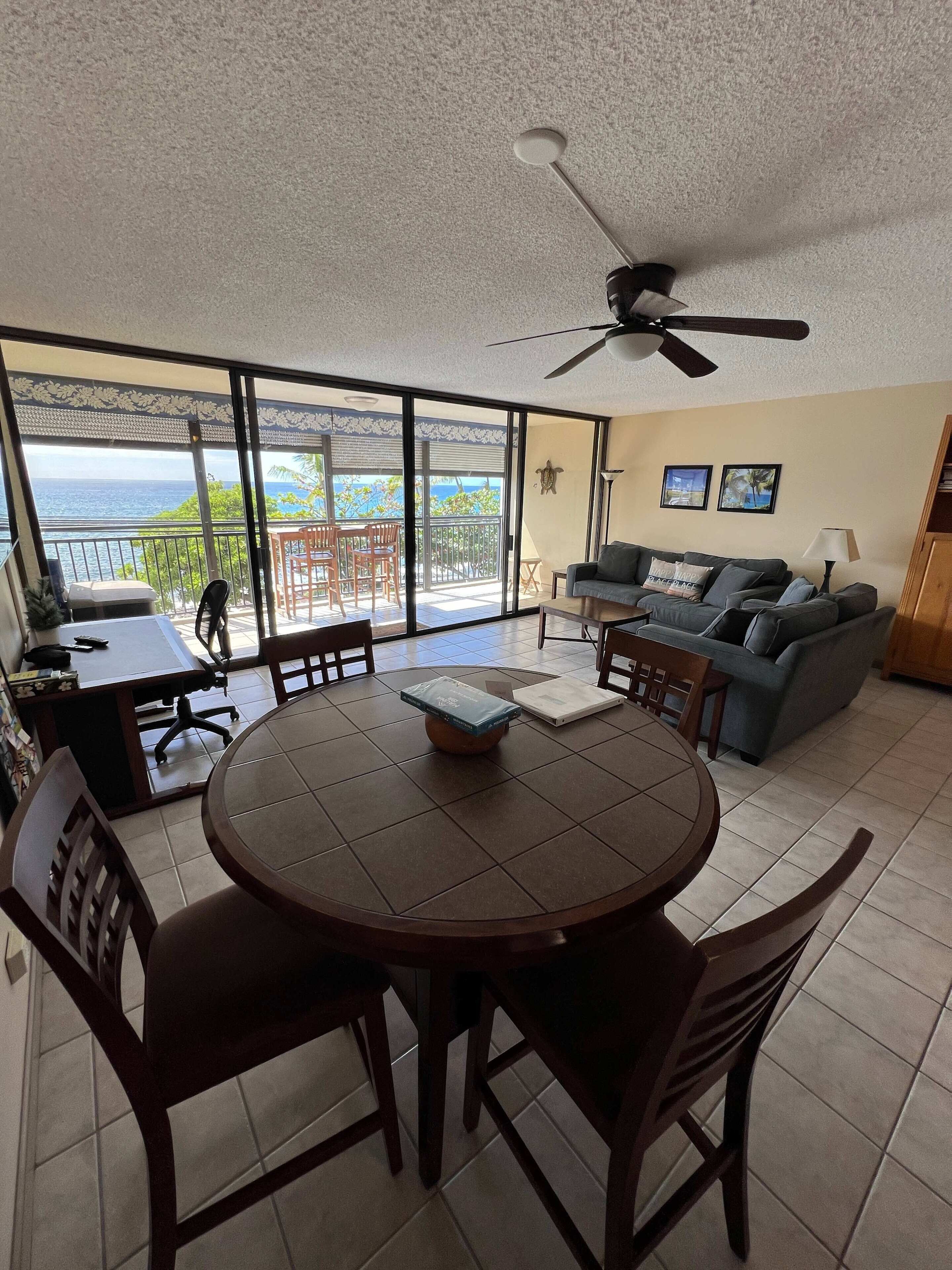 Condo, nhiều giường, ban công, quang cảnh biển (Kona Alii #204) | Nội thất