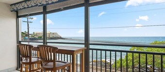 Kona Alii Oceanview Pool Shops & Restaurants