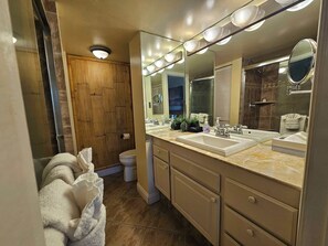 Condo, Multiple Beds, Balcony, Pool View (White Sands Village #309) | Bathroom | Hair dryer, towels