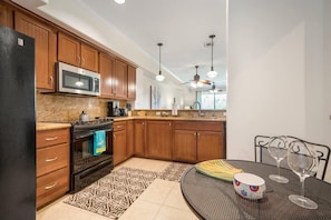 Condo, Multiple Beds (Beach Villas M3 at the Waikoloa Beach) | Private kitchen