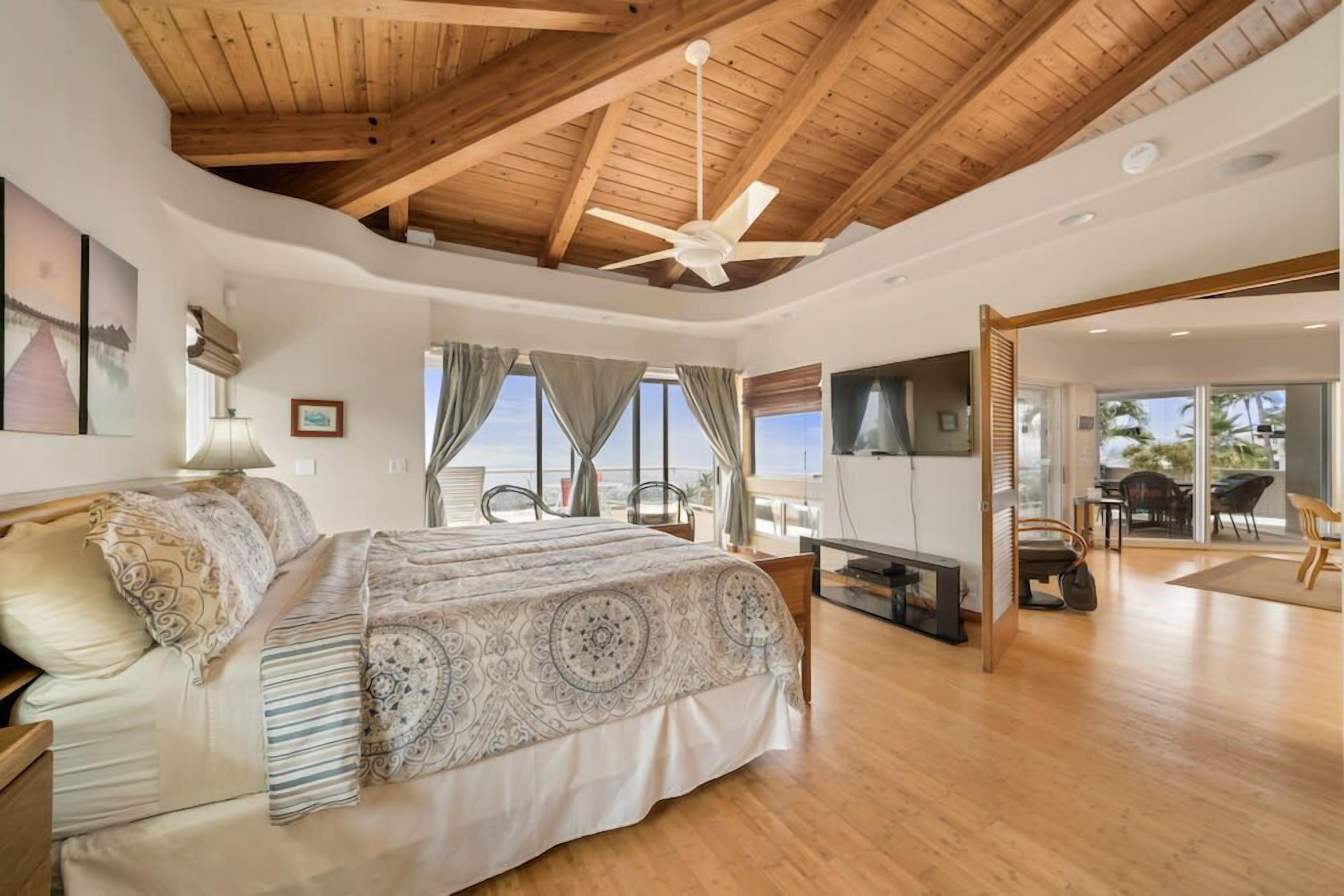 House, Multiple Beds, Patio, Ocean View (Kona Wa'a Paradise Getaway) | 5 bedrooms, individually decorated, individually furnished