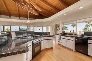 House, Multiple Beds, Patio, Ocean View (Outrigger Paradise Hale Wa a Pale) | Private kitchen | Fridge, microwave, oven, stovetop