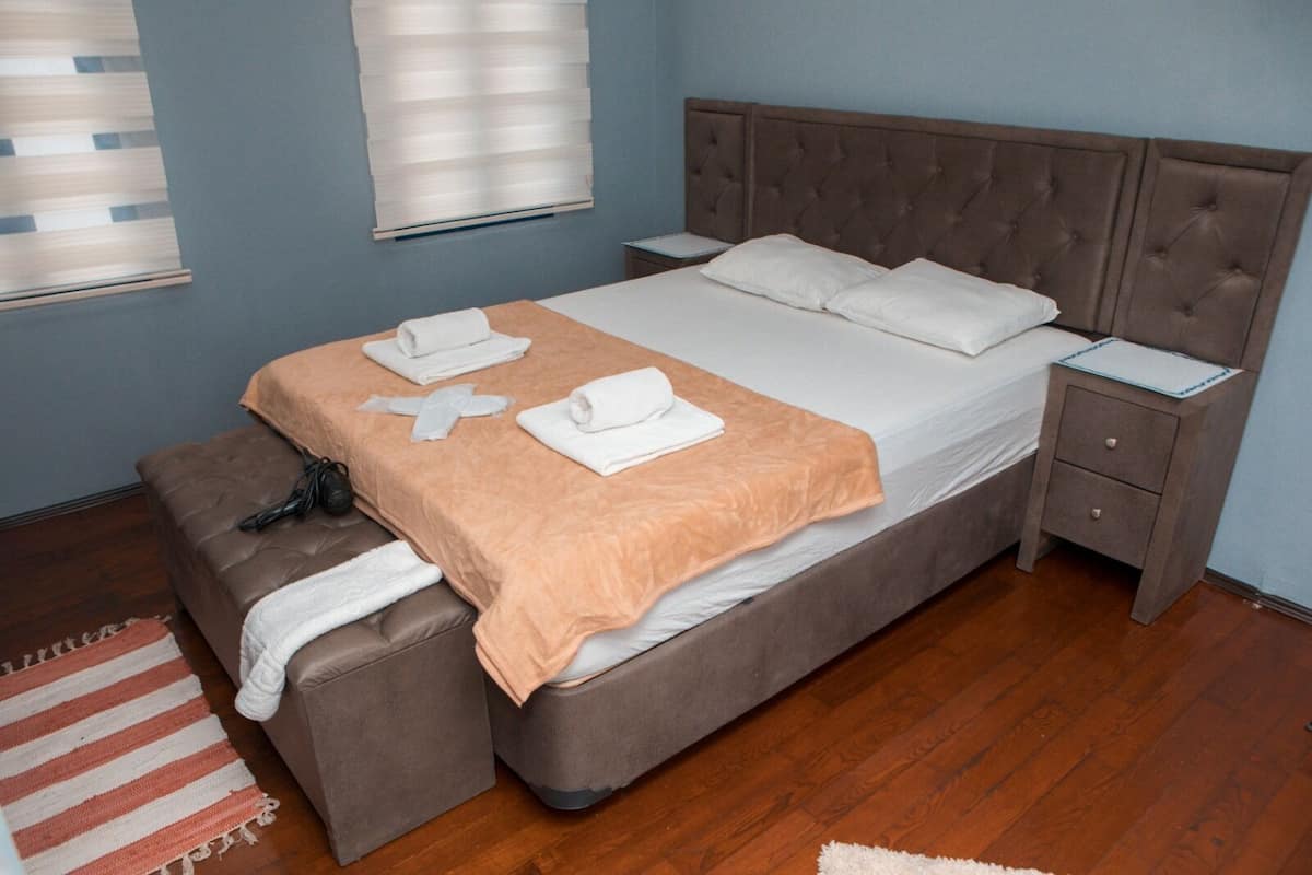 Perhehuoneisto | 1 makuuhuone, tallelokero huoneessa, ilmainen Wi-Fi