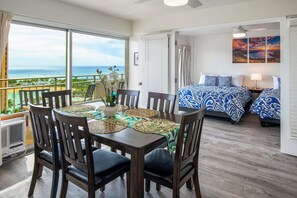 Condo, Multiple Beds, Lanai, Ocean View (Ilima Suite at The Ilikai (Unit 1226)) | Dining