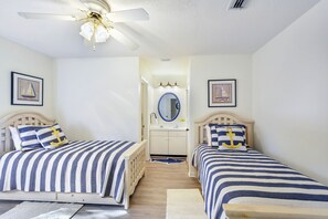 2 bedrooms, iron/ironing board, free WiFi, bed sheets
