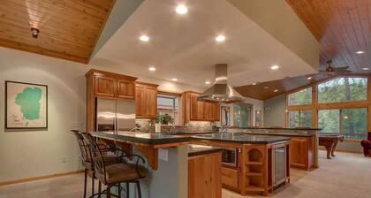 Angora Mountain Lodge - Pool Table, Ping Pong, Shuffle Board