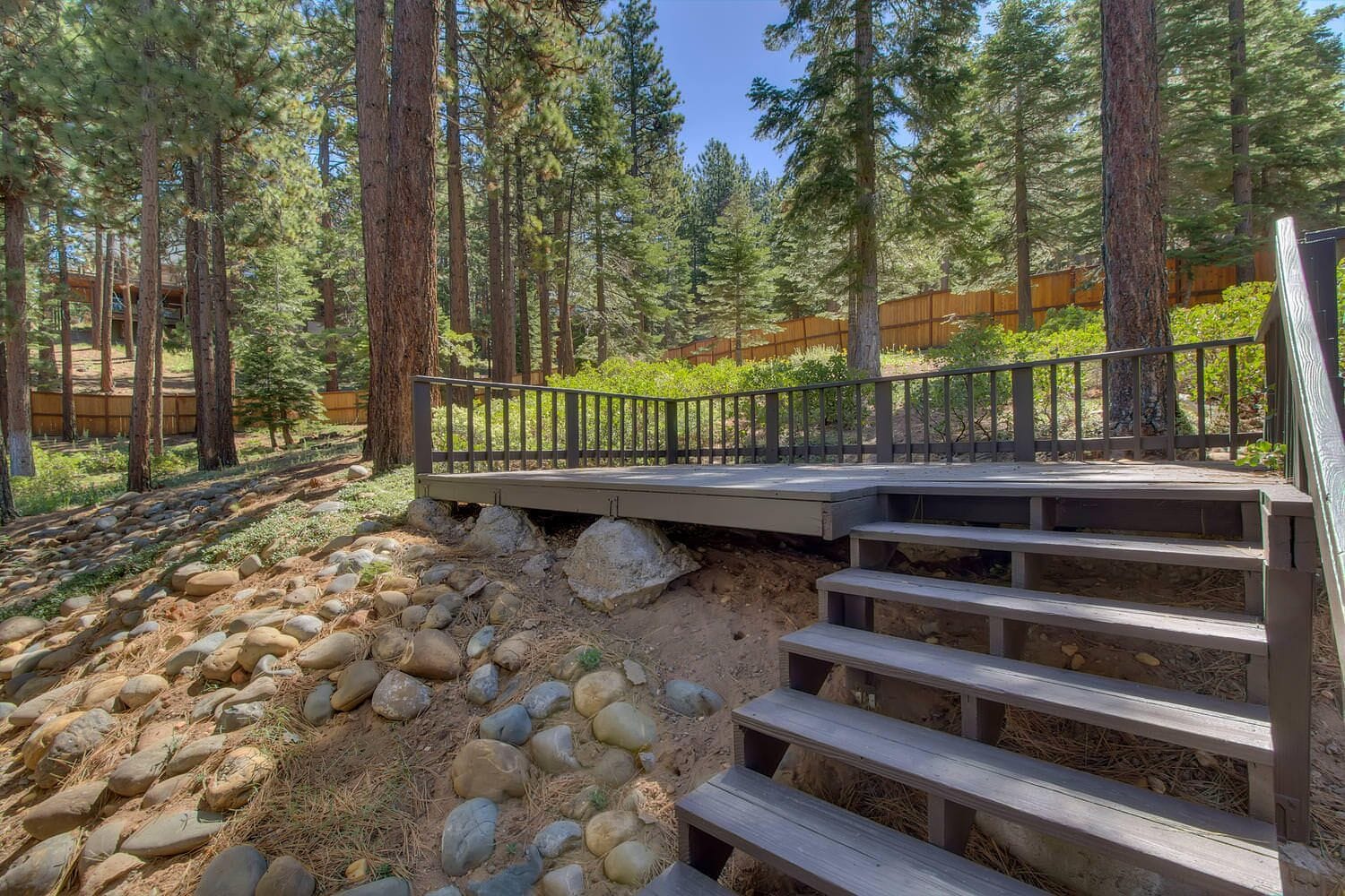 Khuôn viên nơi lưu trú