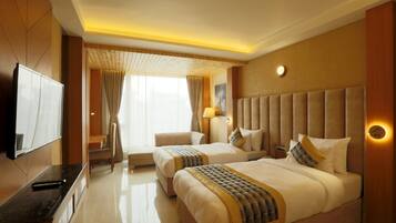 Deluxe Double or Twin Room | In-room safe, desk, iron/ironing board, free WiFi