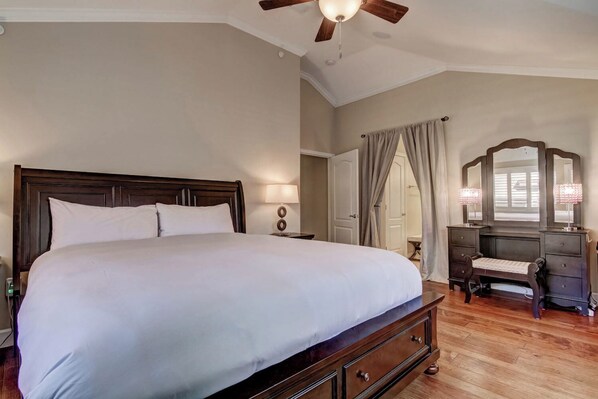 Stadtwohnung, Mehrere Betten, Balkon, Bergblick (Tahoe Woods Heavenly) | 3 Schlafzimmer, individuell dekoriert, individuell eingerichtet