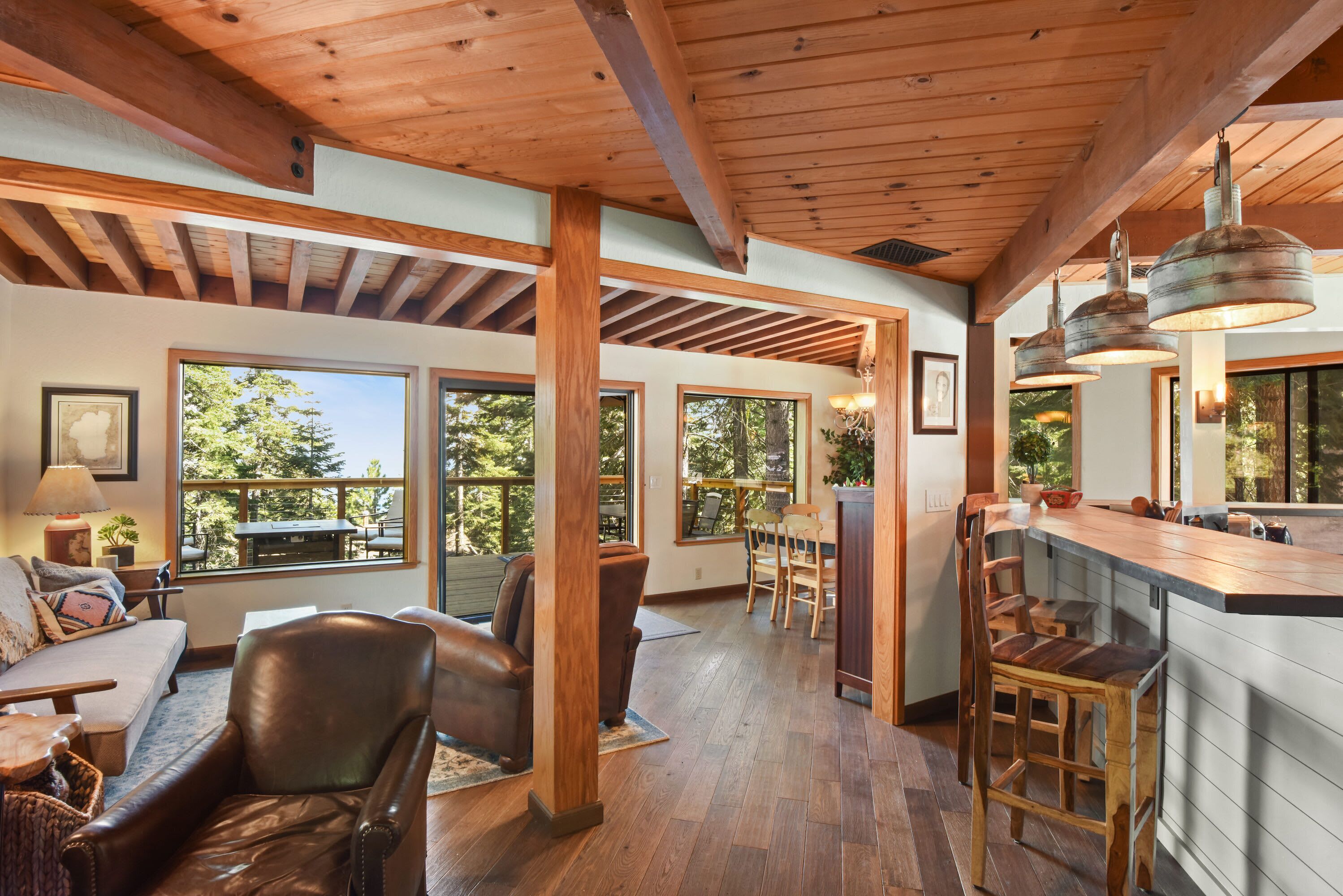 House, Multiple Beds, Hot Tub, Mountain View (Snowshoe Cabin) | Interior