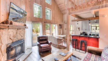 House, Multiple Beds, Patio, Mountain View (Rustic Tahoe Charm) | Living area | 42-inch flat-screen TV with digital channels, fireplace