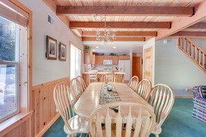 House, Multiple Beds, Patio, Mountain View (McKinney Estate) | Dining