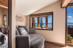 House, Multiple Beds, Patio, Mountain View (Shoreline Vista) | View from room