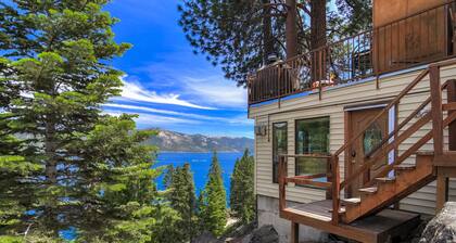 Stunning Views at Stargazer Lakefront Studio!