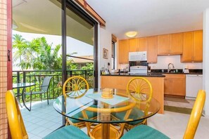 Condo, Multiple Beds (Kona Makai #4202) | Private kitchen - Kona Makai #4202 (Kailua-Kona)