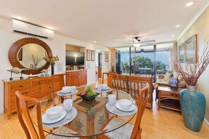 Condo, Multiple Beds, Balcony, Ocean View (Country Club Villas #208) | Dining