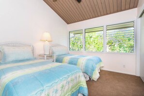 LÀgenhet - flera sÀngar - lanai - havsutsikt (Keauhou Resort #110) | 2 sovrum, individuell inredning, unika möbler och gratis wi-fi