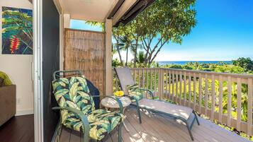 Appart'hÎtel, plusieurs lits, véranda, vue océan (Keauhou Resort #110) | Vue de la chambre