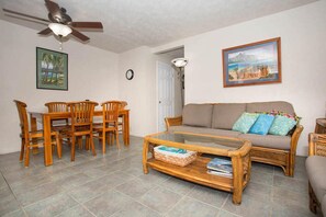 Residenza, letti multipli (Surf & Racquet Club #24) | Soggiorno | TV