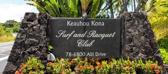 Surf & Racquet Club #24
