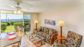 Studio Suite, 1 King Bed with Sofa bed, Patio, Ocean View (Kona White Sands A4) | Living area | 35-inch flat-screen TV with digital channels