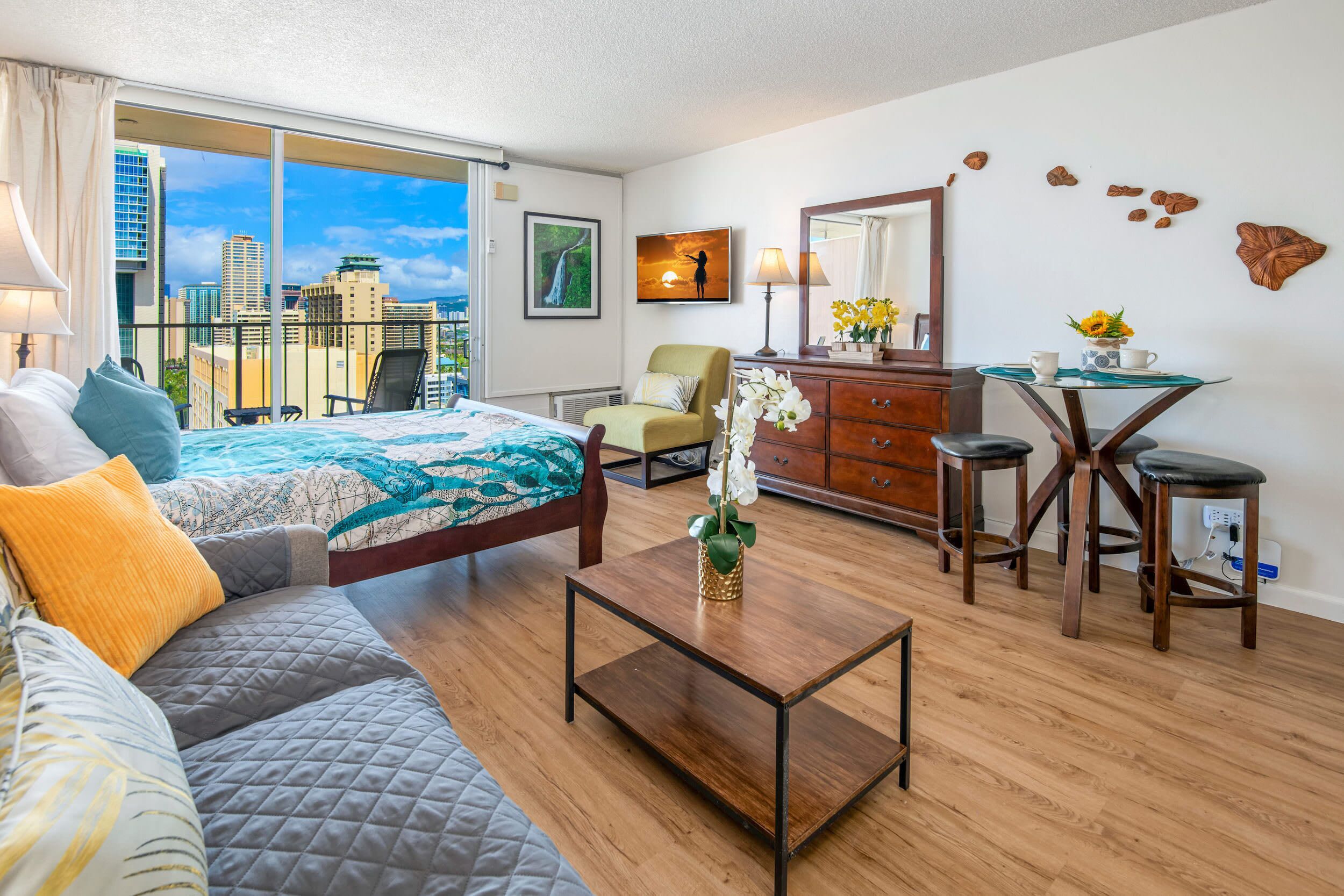 Studio Suite, 1 Queen Bed with Sofa bed, Balcony, City View (Marine Surf Waikiki 2206)