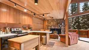 Private kitchen - Alpine Oasis Cert # 14947 (Olympic Valley)