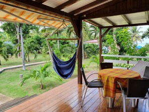 Outdoor dining - Bungalow, ideal for 02 pers,  (TERRE DE  HAUT)