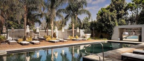 Indoor pool, outdoor pool