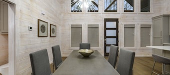 The Modern & Luxurious "Mystic Love" Cabin!