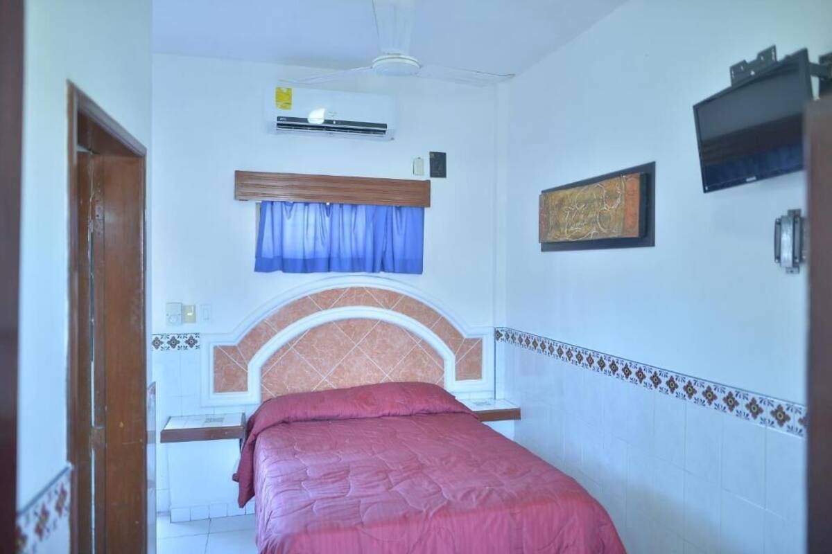 Desk, iron/ironing board (on request), WiFi (free), bed sheets