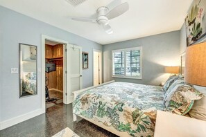 4 bedrooms, desk, iron/ironing board, free WiFi