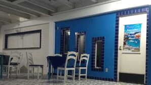 Lobby sitting area - Pousada Tom Azul (Arraial do Cabo)