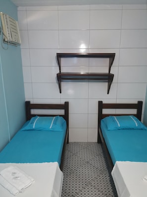 Wifi gratis y ropa de cama 